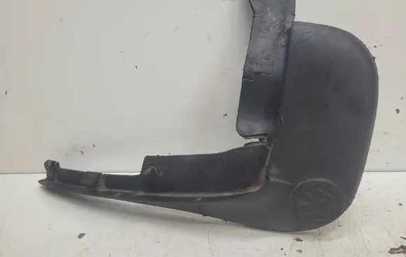 Volkswagen PASSAT B6 Front mudguard 3B0075111