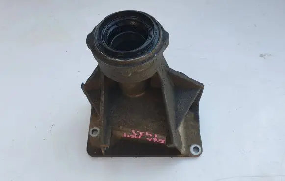 BMW X3 E83 Driveshaft support bearing bracket 7516064