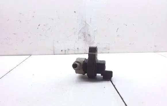 Mercedes-Benz CLK A208 C208 Turbo solenoid valve 0004701693