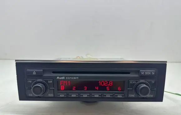 Audi A4 S4 B7 8E 8H Radio/CD/DVD/GPS head unit 8E0035186 AUZ273B3226144 91839781