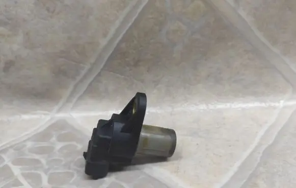 Mercedes-Benz B W245 Camshaft position sensor A0031539728