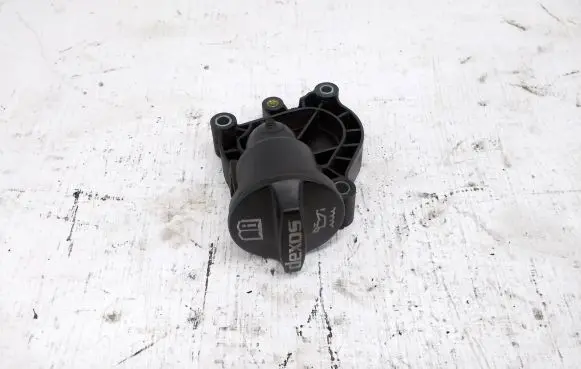 Opel Insignia A Oil filler cap 55586618 315342345