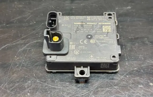 Nissan Qashqai J12 Distronic sensor radar BCPB0F522091 988906RA0A 0203306344
