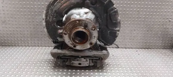 BMW 1 E81 E87 Front wheel hub 6764444
