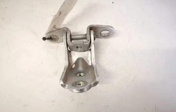 Hyundai Tucson TL Rear door lower hinge