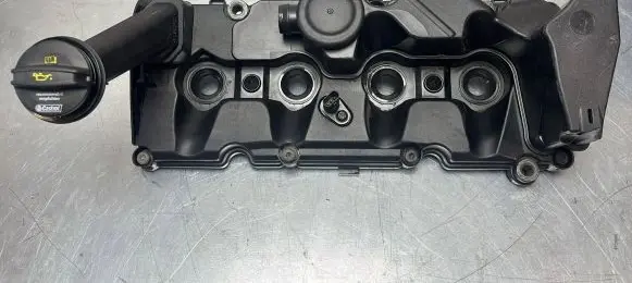 Volkswagen Crafter Rocker cam cover 04l103469