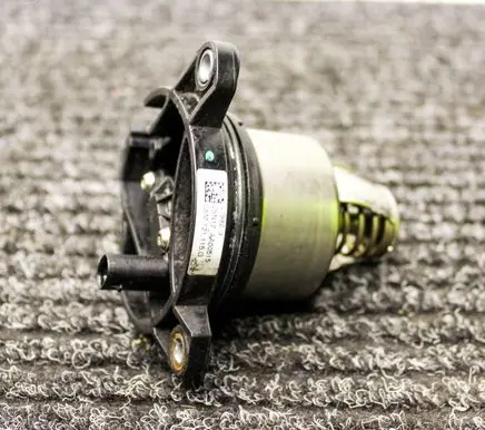 Audi Q5 SQ5 Thermostat 06M121115G