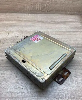 Nissan Sunny Engine control unit/module ECU 2371065M01 A18690B31 7705