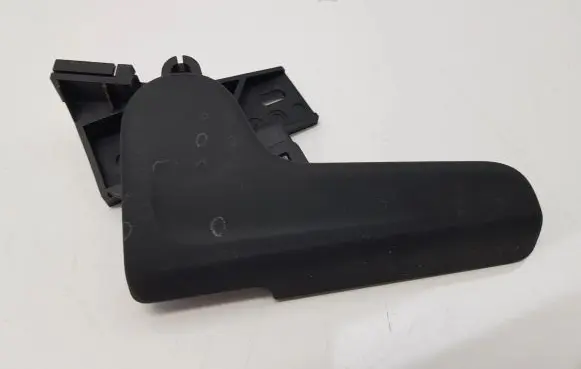 Engine bonnet (hood) release handle