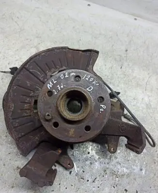Mercedes-Benz ML W163 Front wheel hub