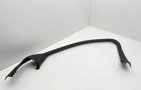 BMW 1 F40 Front door window/glass frame 7464800