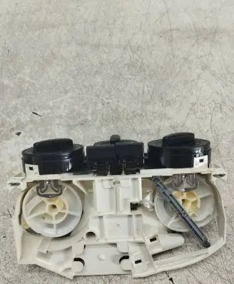 Volkswagen PASSAT B5.5 Climate control/heater control trim 1J0820045F 657837L12 9015112J0000