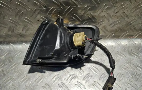 Nissan Sunny Front indicator light 013452 6R010250