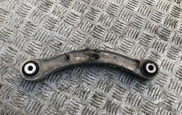 Rear control arm