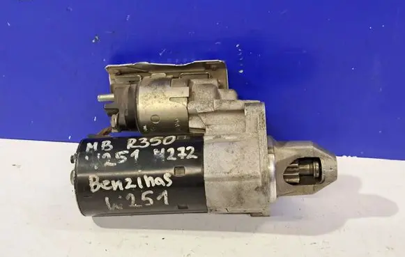 Mercedes-Benz E W211 Starter motor A0061510501