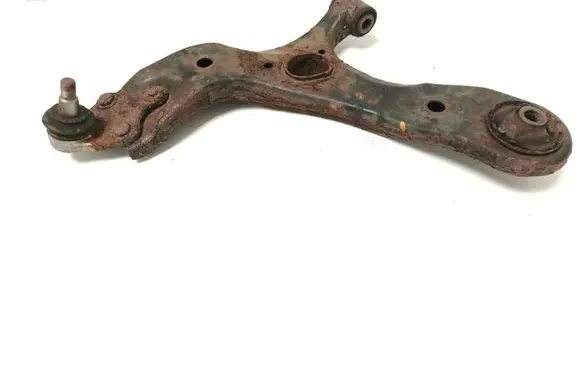 Toyota Avensis T270 Front lower control arm/wishbone 