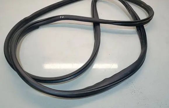 Honda Civic Front door rubber seal 
