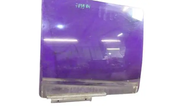 Suzuki Swift I Front door window glass four-door