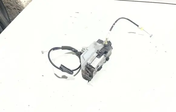 Peugeot 3008 I Rear door lock 724540