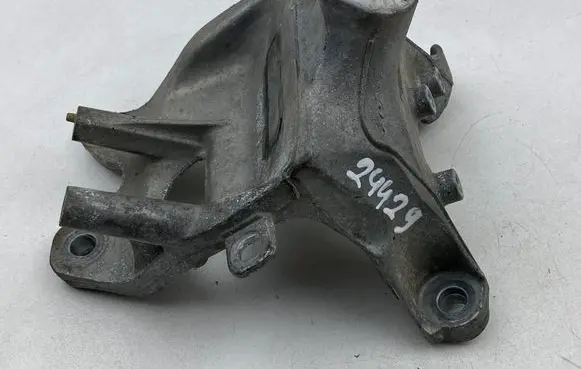 Audi Q7 4M Engine mounting bracket 4M0199308AS