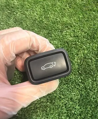 Hyundai Ioniq 5 Tailgate/boot open switch button 81880GI100