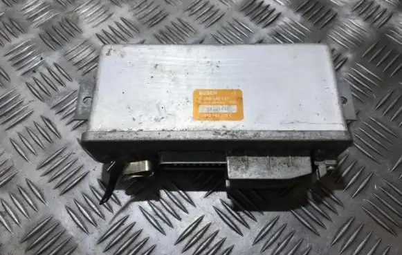 Audi 80 90 B3 ABS control unit/module 0265100037 443907370c