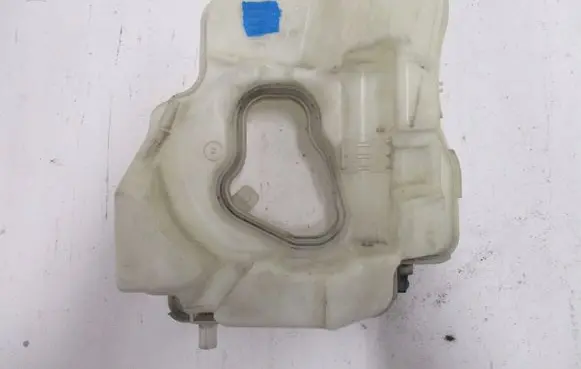 Mini One - Cooper Clubman R55 Windshield washer fluid reservoir/tank 9803733