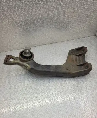 Mercedes-Benz Vito Viano W447 Rear differential/diff mount bracket A4473530095
