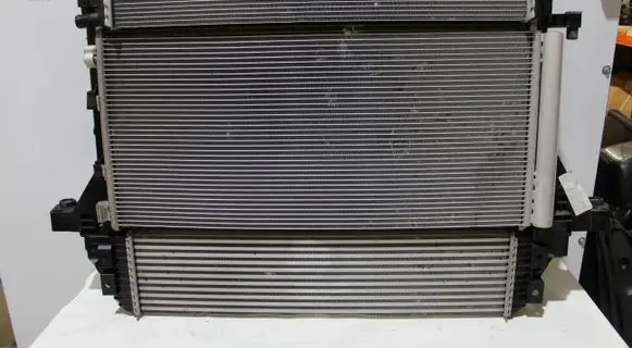 Renault Master III Coolant radiator 