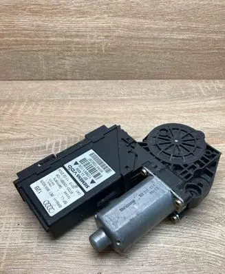Audi A4 S4 B6 8E 8H Front door window regulator motor 8E1959802B 5WK47006DBF 12B
