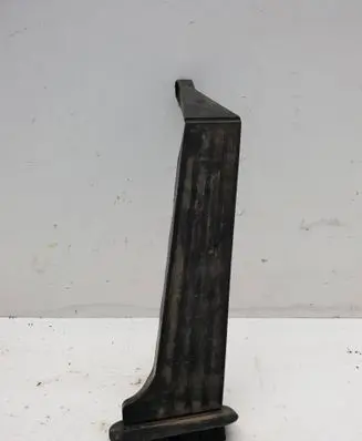 Accelerator throttle pedal
