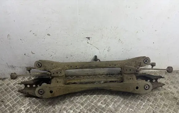Lexus CT 200H Rear subframe 