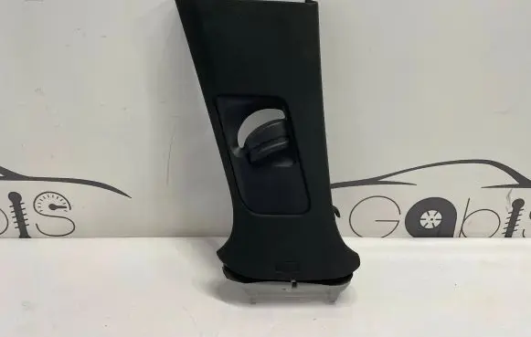 Porsche Cayenne (9Y0 9Y3) (B) pillar trim (top) 760867243D