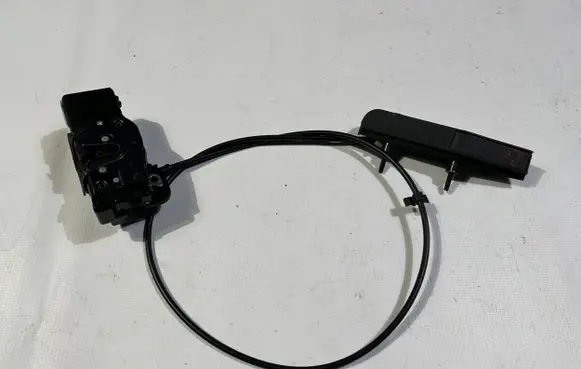 Chevrolet Corvette C7 Front door lock 23190351