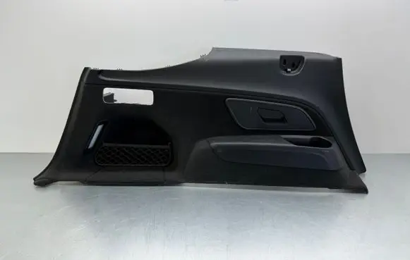 Audi Q7 4M Trunk/boot side trim panel 4M0863879J 4M0863879