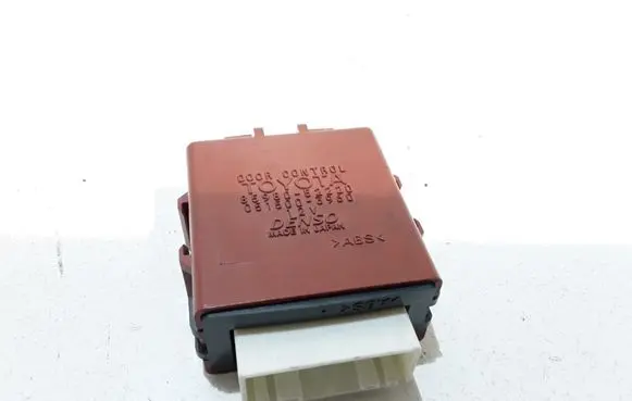 Toyota Yaris Other control units/modules 8598052220