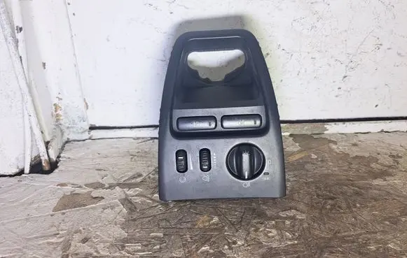 Volvo XC90 Light switch 8685452 03W472