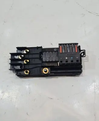 Mercedes-Benz R W251 Fuse module A2115452601