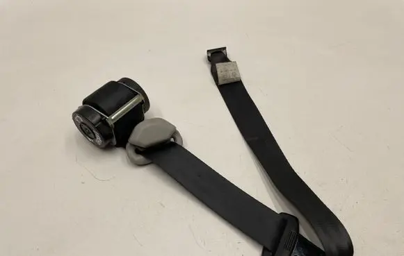 Toyota Verso Rear seatbelt 057161