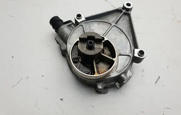 BMW 2 F22 F23 Vacuum pump 1247002013 0710336189D 0710336182