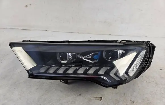 Audi Q7 4M Headlight/headlamp 4M0941085 4M0941085A