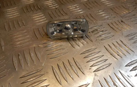 Audi A6 S6 C6 4F Front fender indicator light 8E0949127 4391
