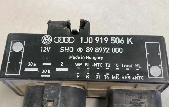 Seat Toledo II (1M) Coolant fan relay 1J0919506K