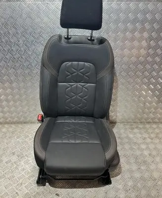 Nissan Qashqai J12 Front driver seat PU18932