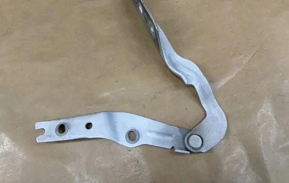 Volkswagen Golf VII Engine bonnet/hood hinges 5g0823301b