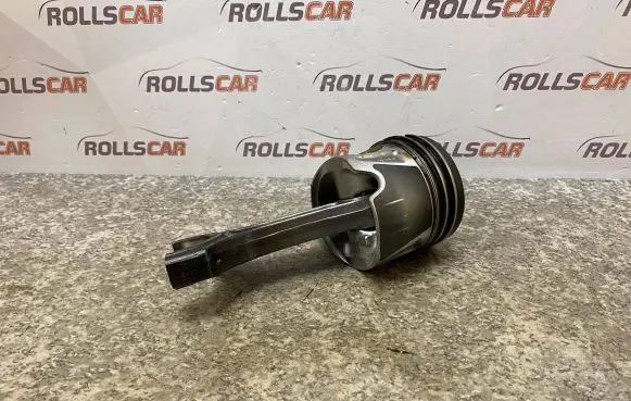 Piston with connecting rod