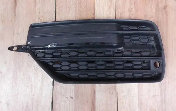 Volvo XC90 Front bumper lower grill 31383441