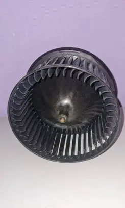 Ford Fiesta Heater fan/blower 0130115551 VP8E2H18456AA 3137231000