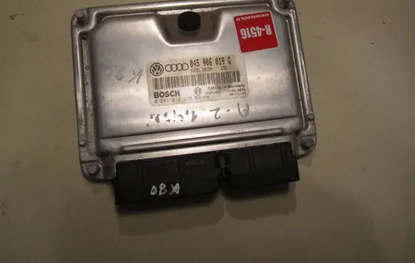 Audi A2 Engine control unit/module 045906019G 28SA4882 0281010220