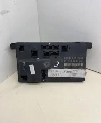 Mercedes-Benz E W211 Door control unit/module 2118200626 8153318 356804